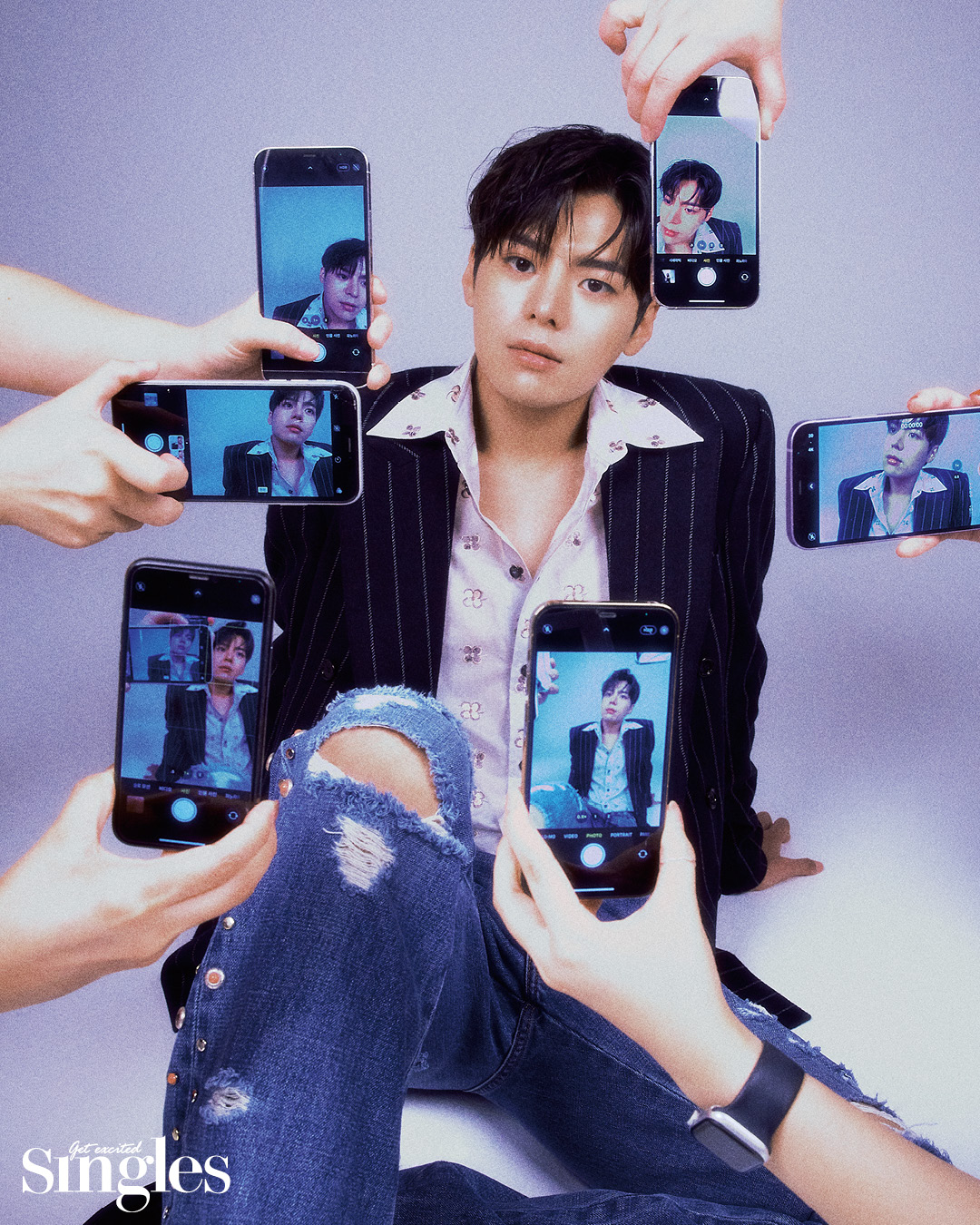 돌체앤가바나 셔츠, 재킷, 팬츠, 슈즈를 착용한 려운의 화보 속 모습